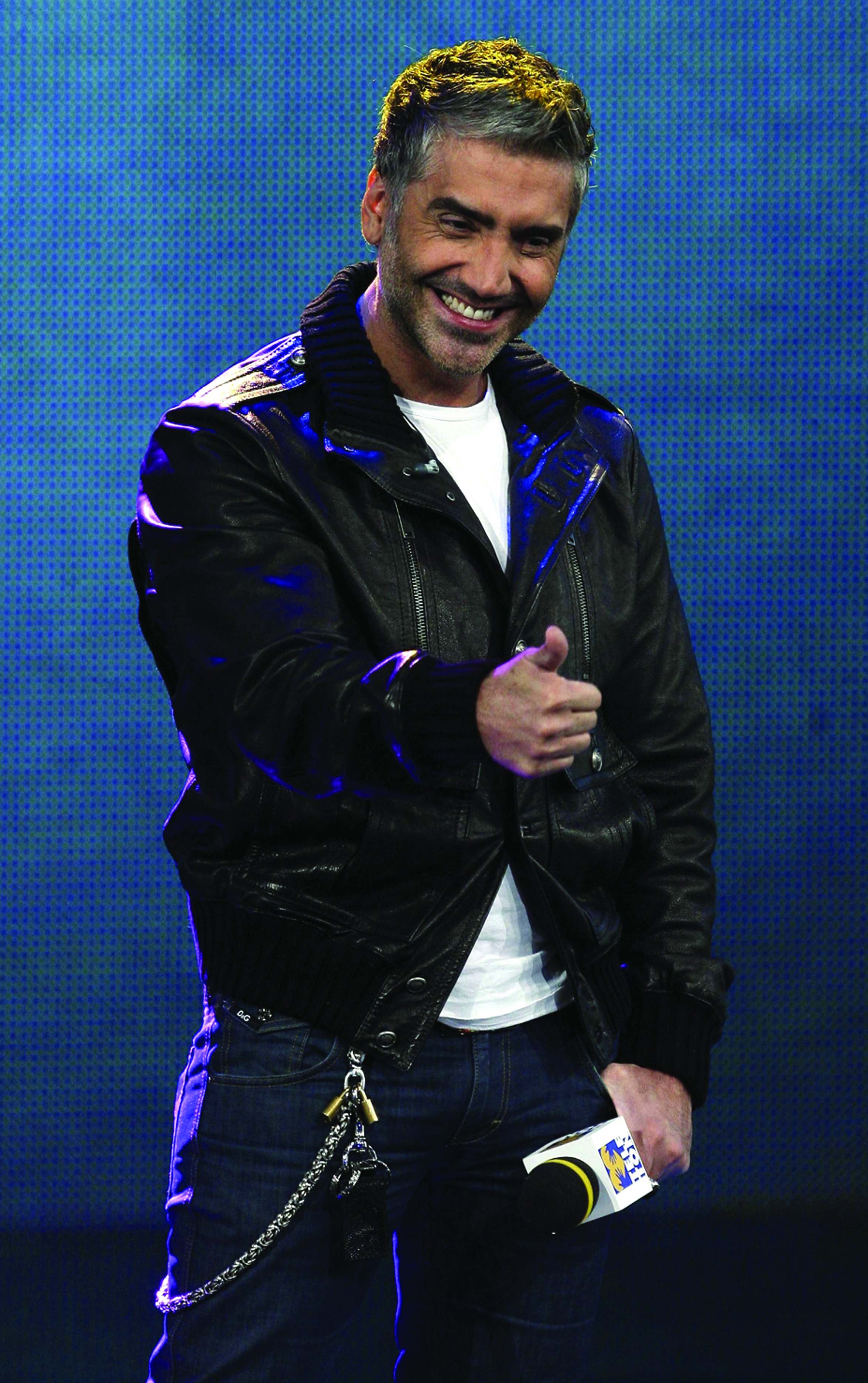 Roban coraz&oacute;n de 'El Potrillo'