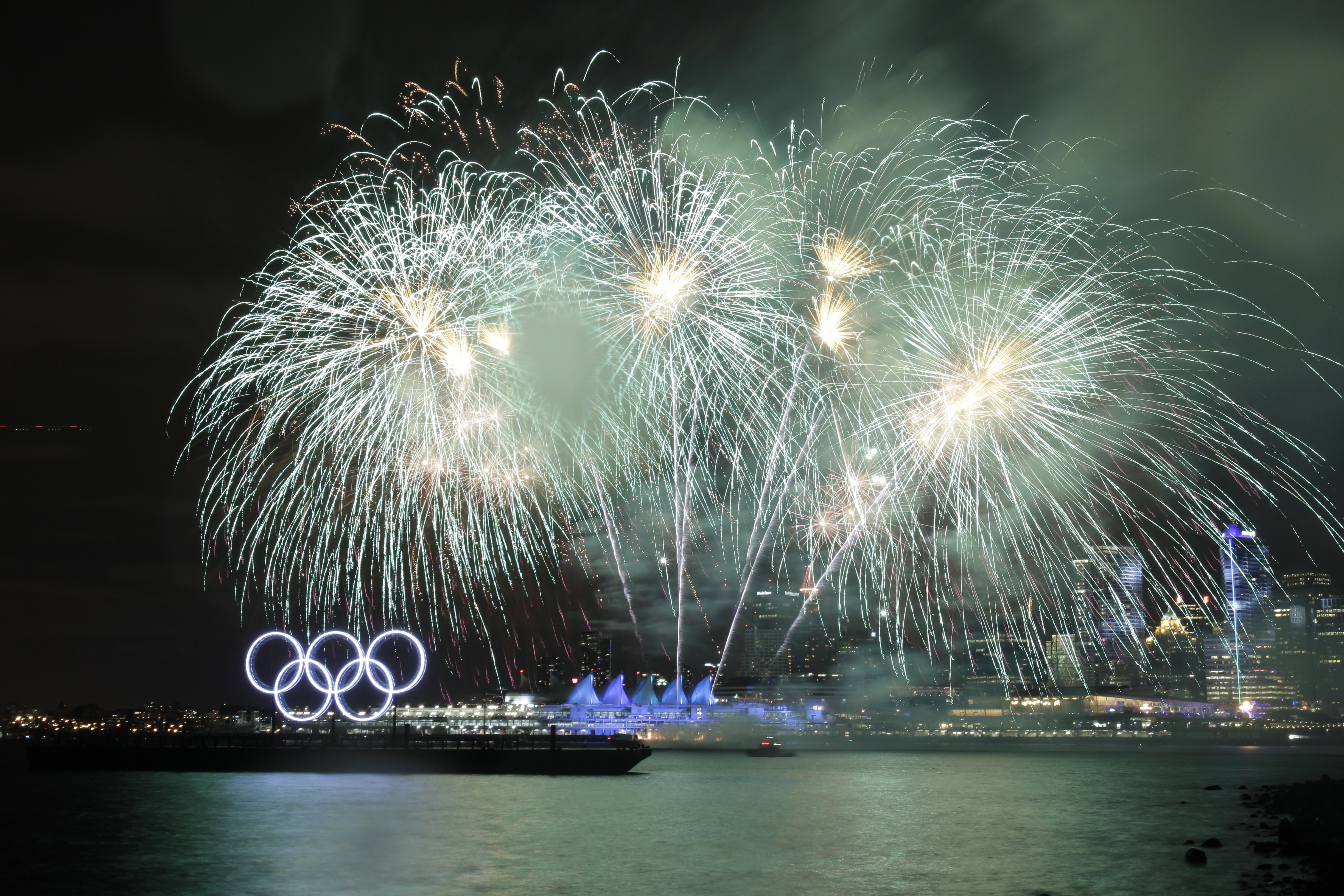 Dedican inauguraci&oacute;n ol&iacute;mpica a atleta muerto