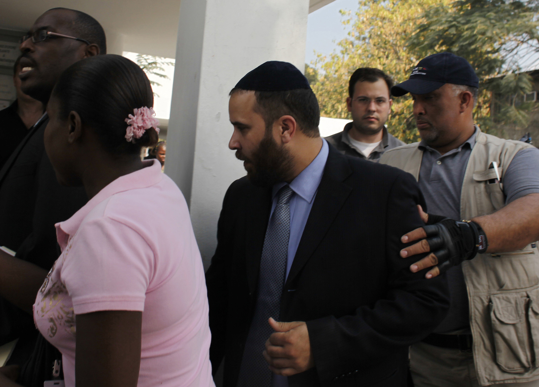 Liberan a Americanos