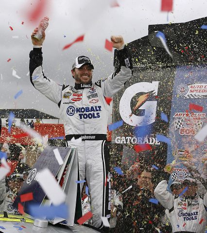 Un Suertudo Johnson gana en Fontana