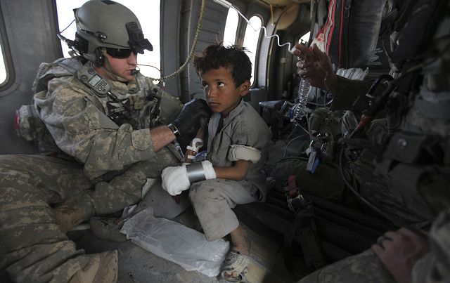 Avanzan en poblado afgano