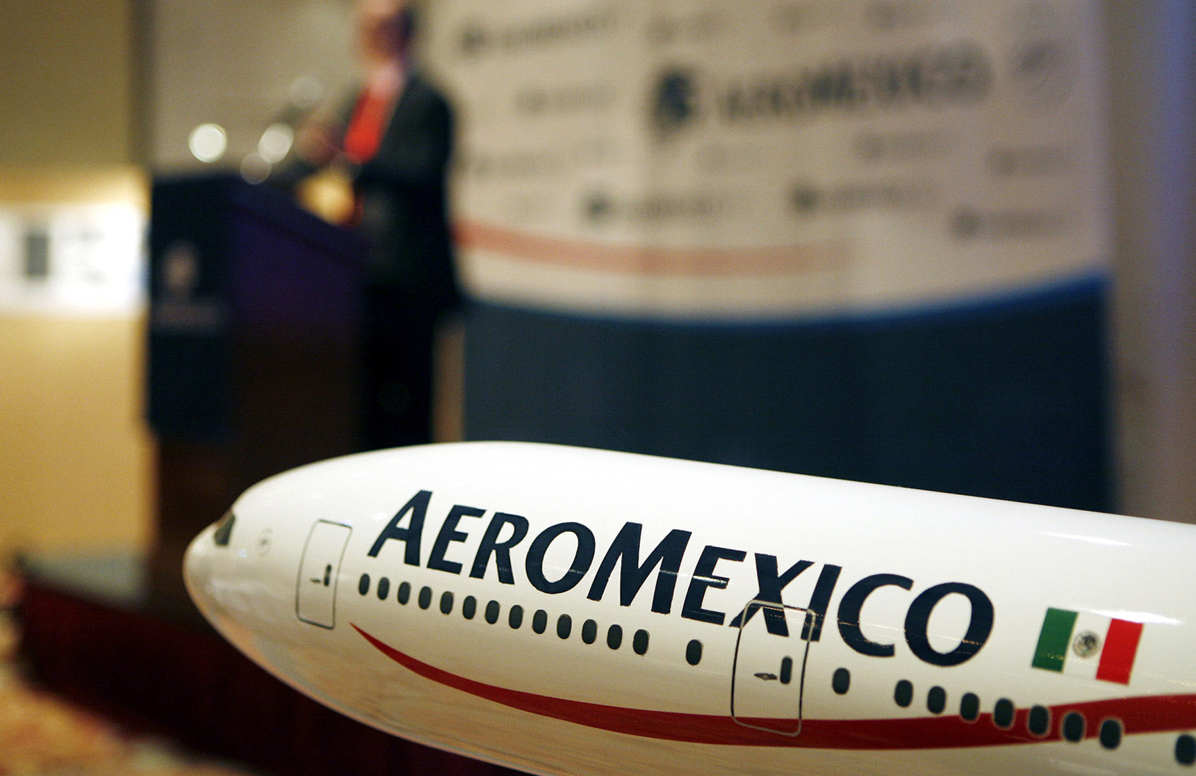 Estalla huelga en Aerom&eacute;xico Travel