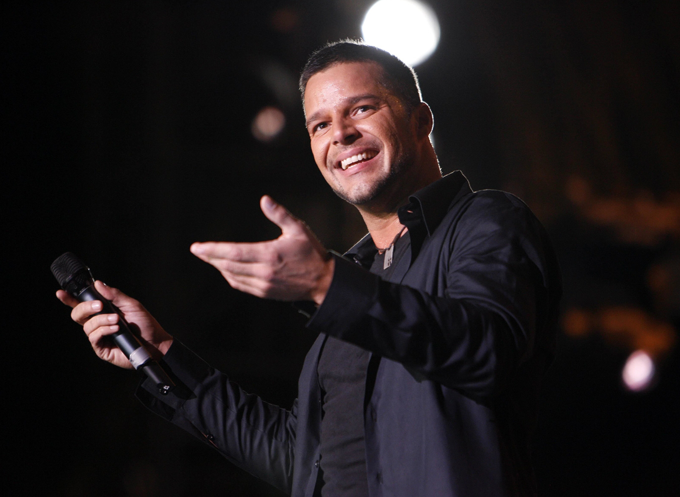 Ve Iglesia en Ricky antimodelo de valores