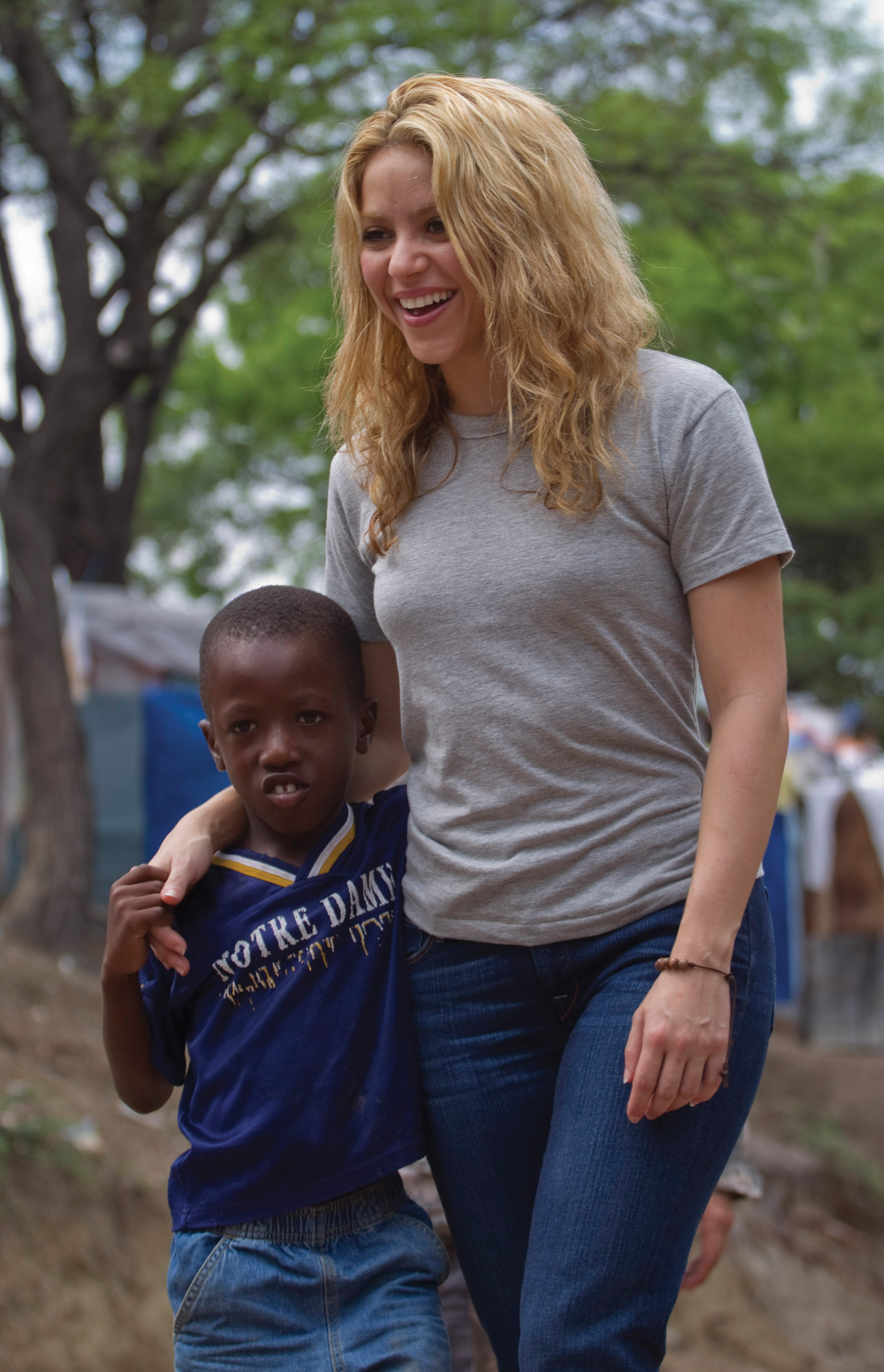 Shakira quiere construir escuela en Hait&iacute;