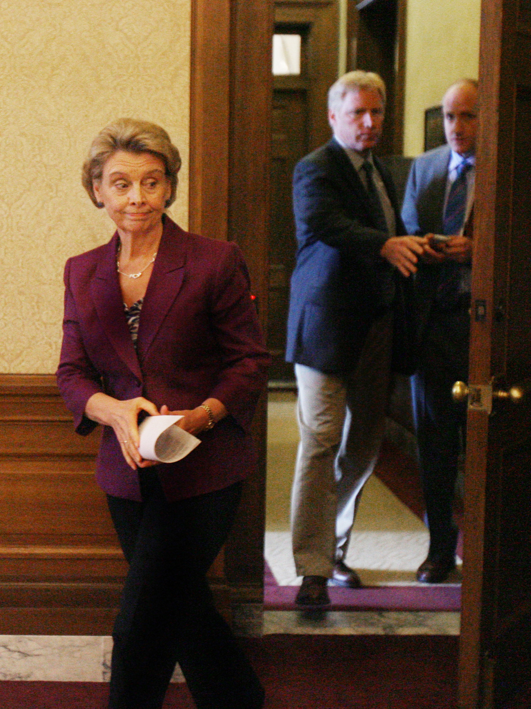 Aprueban nuevos impuestos