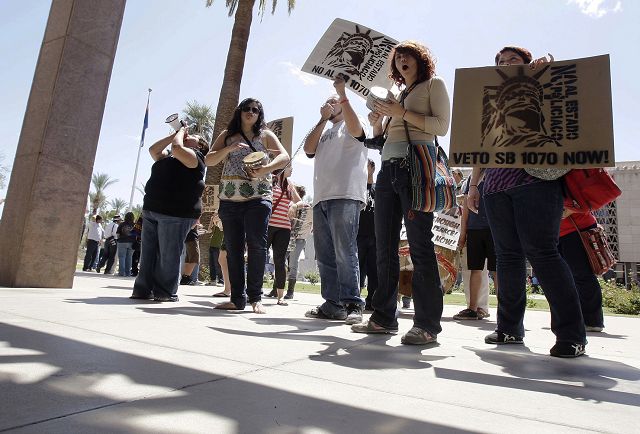 Aprueban leyes estrictas