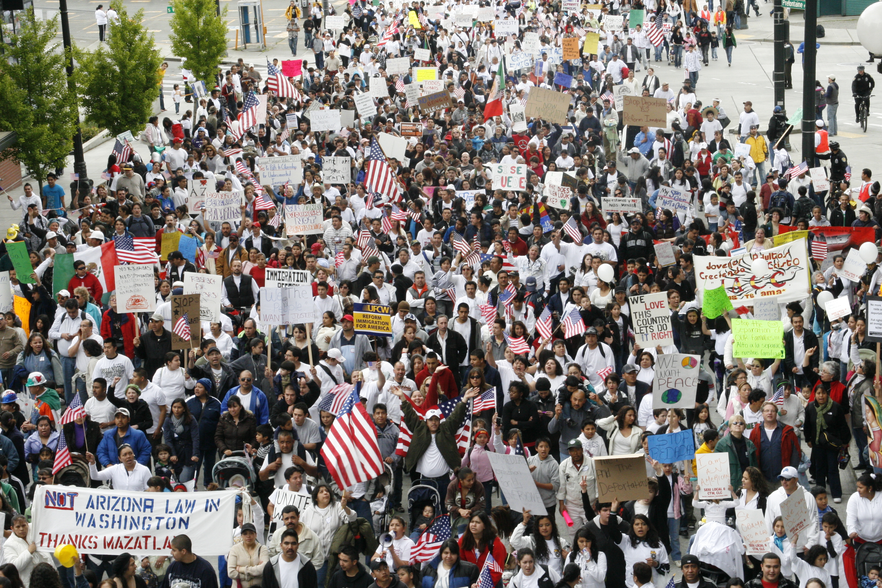 Arizona los hace marchar