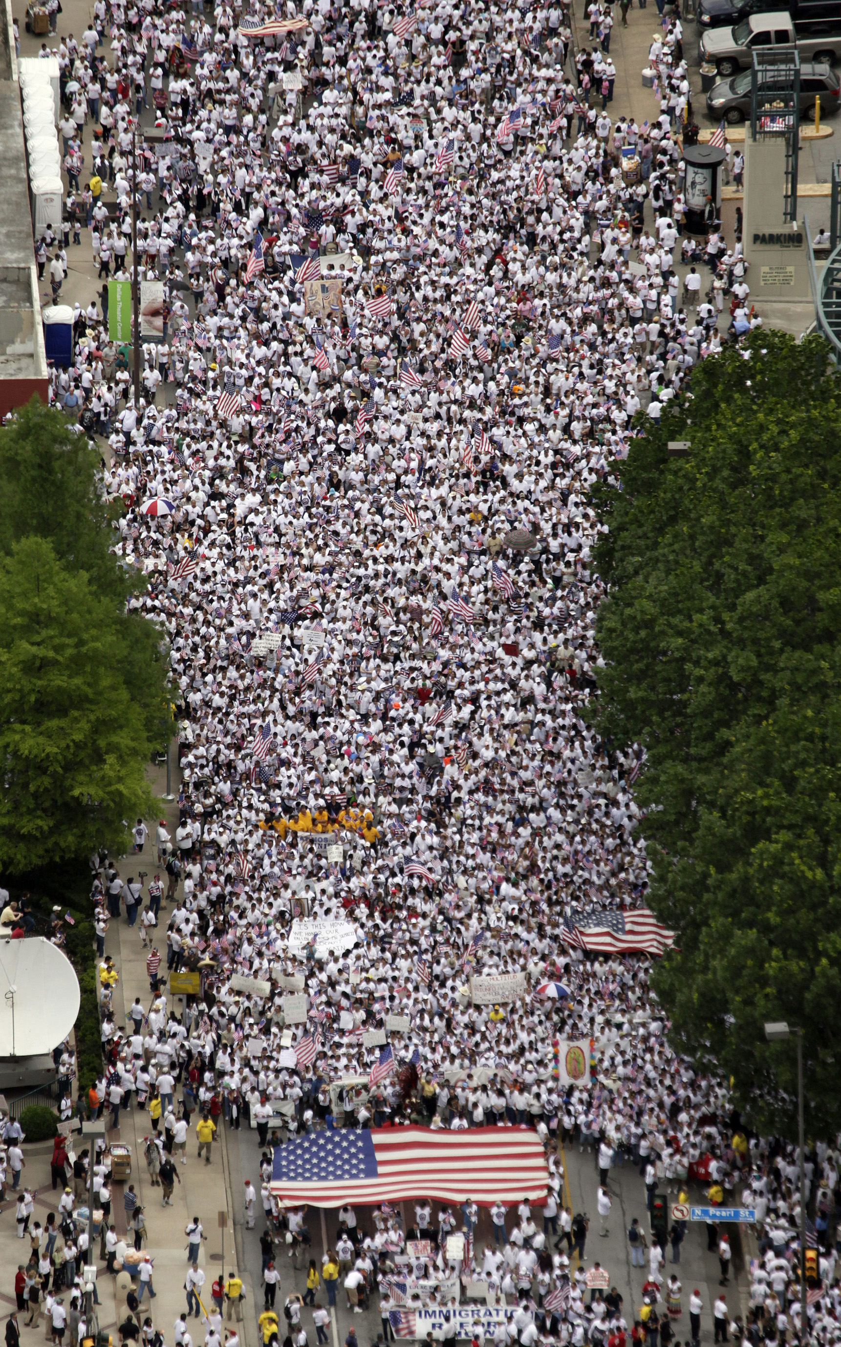 Miles se manifiestan