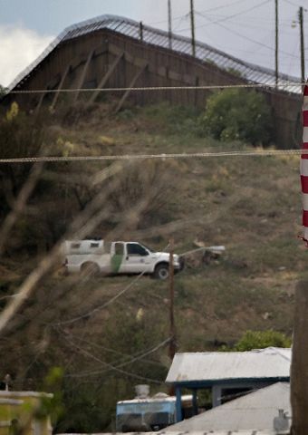 M&aacute;s militares en frontera