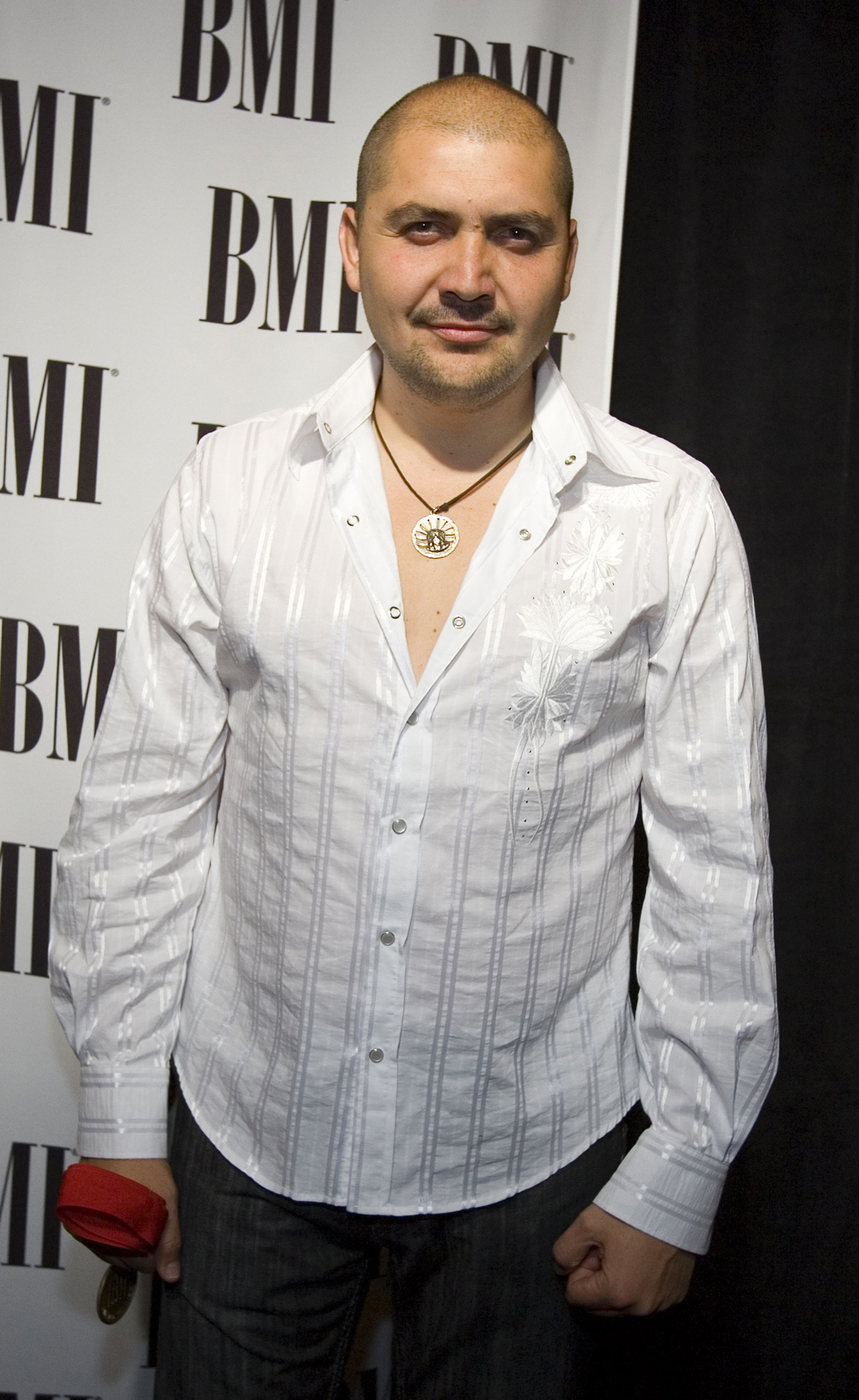 Pop singer cancels concert, cites violence