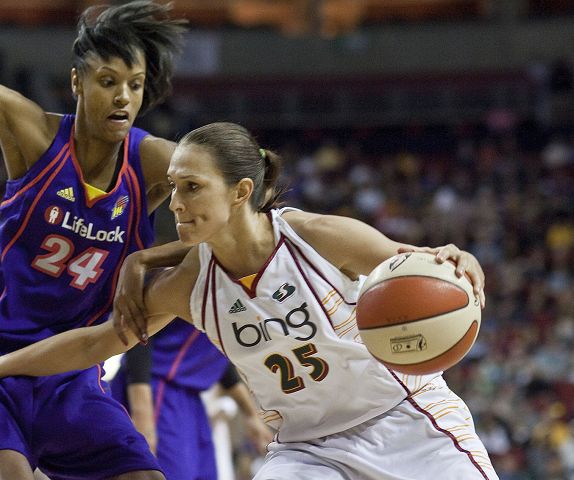 Storm sigue en la cima