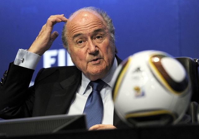 Blatter se disculpa