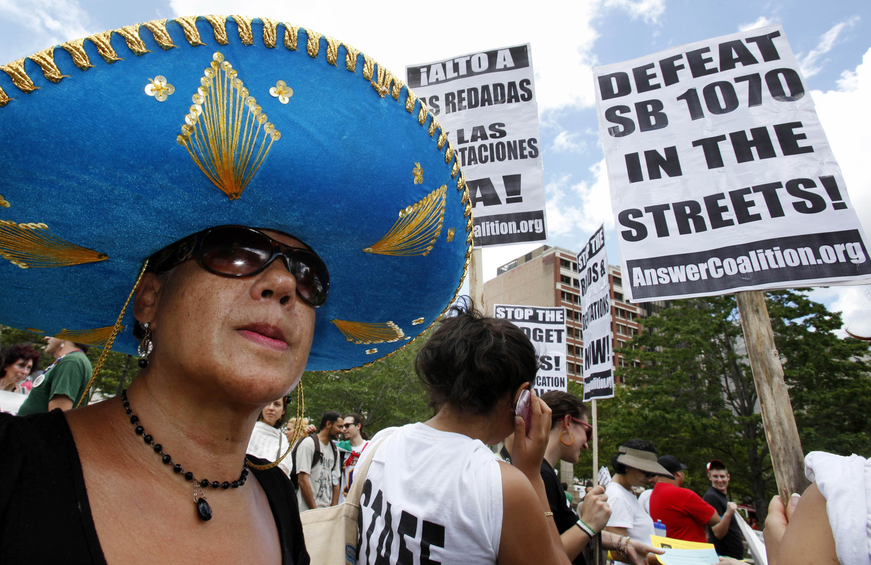 Mitad rechaza demanda contra