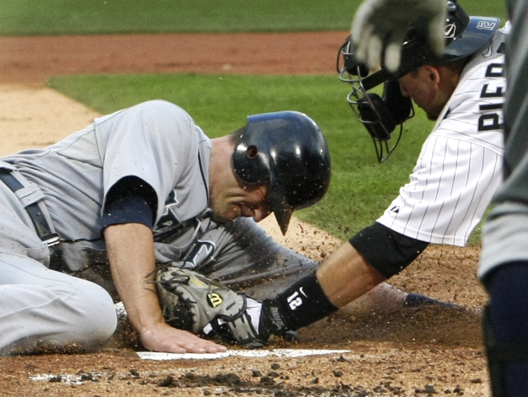 Marineros son apaleados