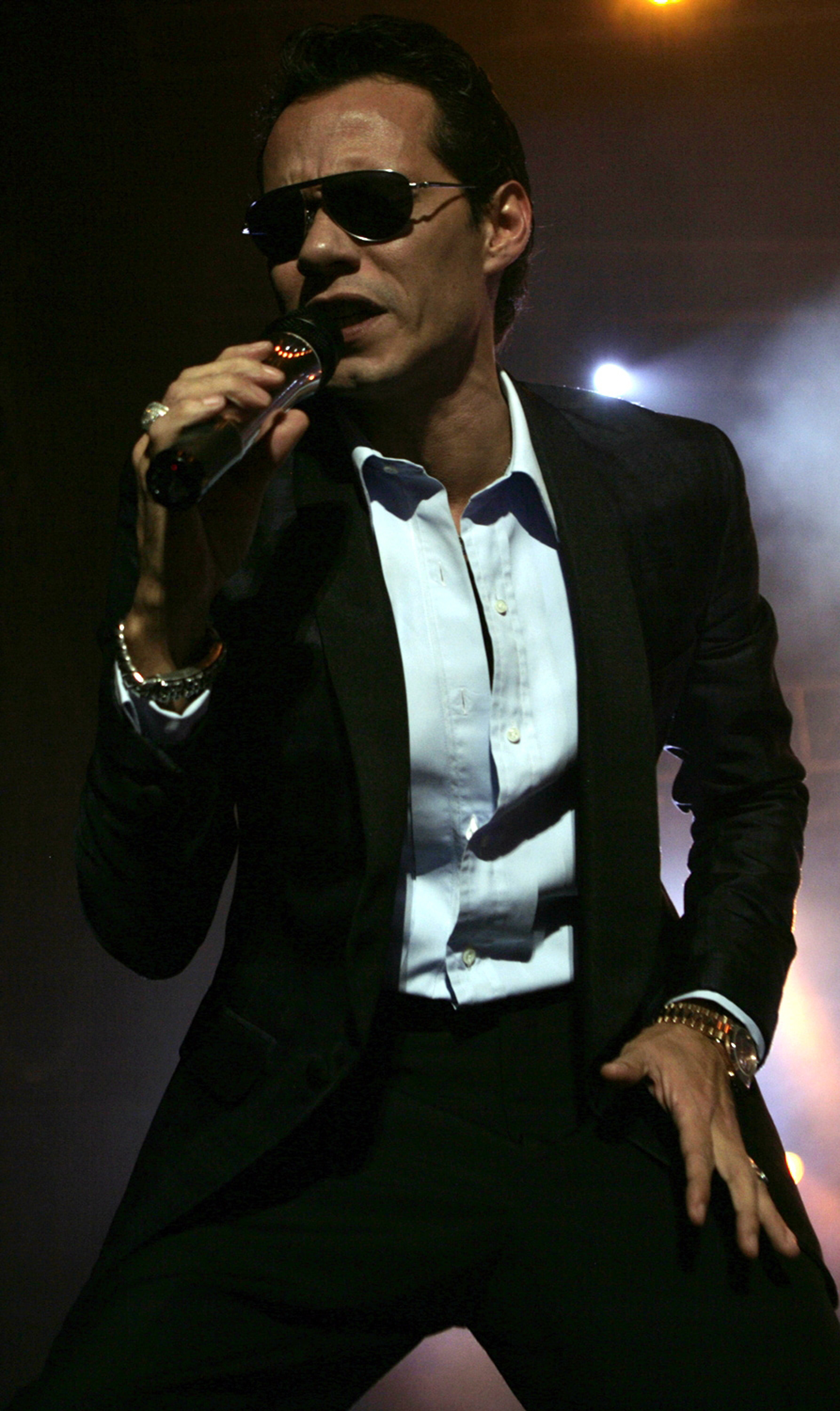 Marc Anthony debuta en "Hawthorne" con Jada Pinkett Smith