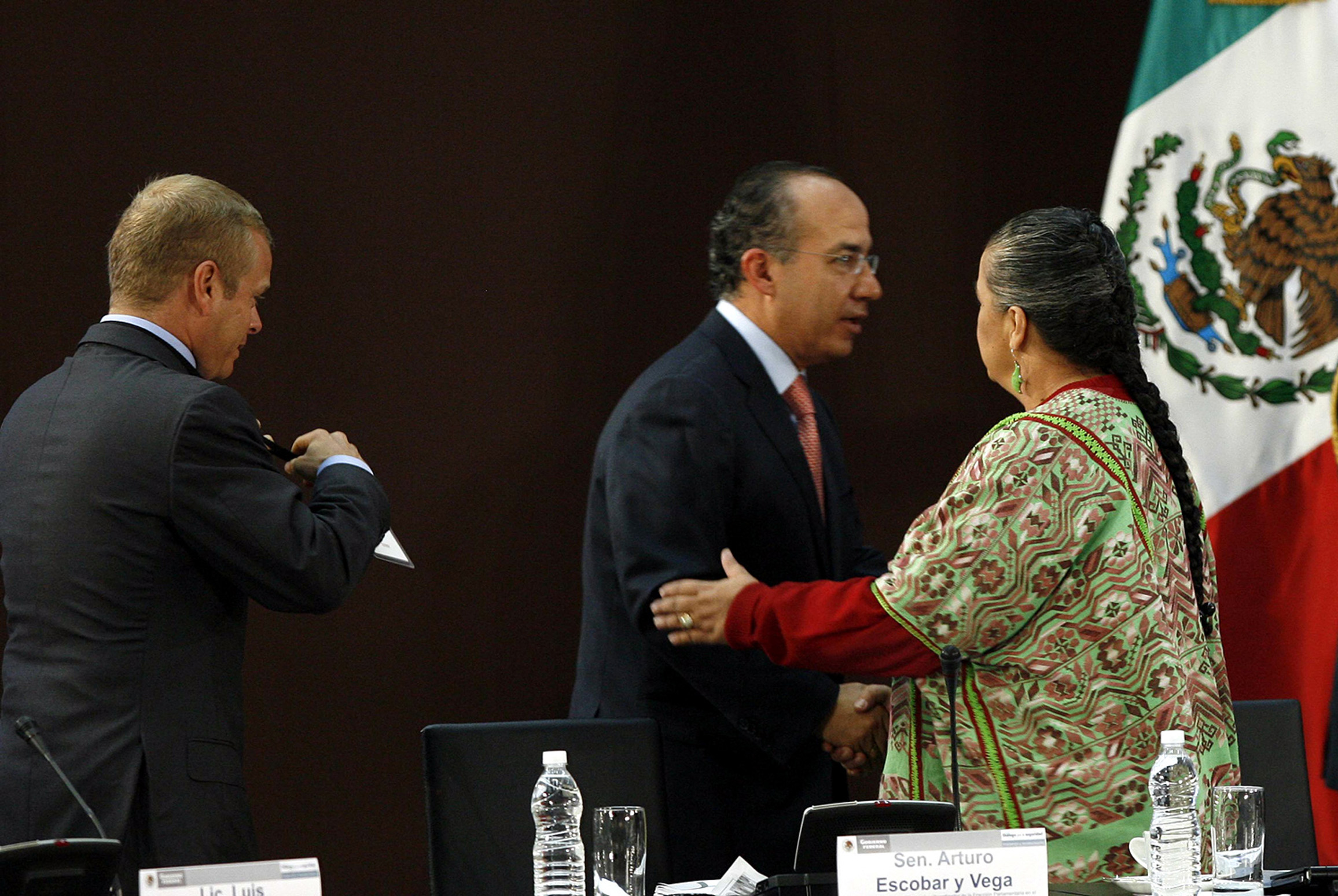 Acepta PRI dialogar con Calder&oacute;n