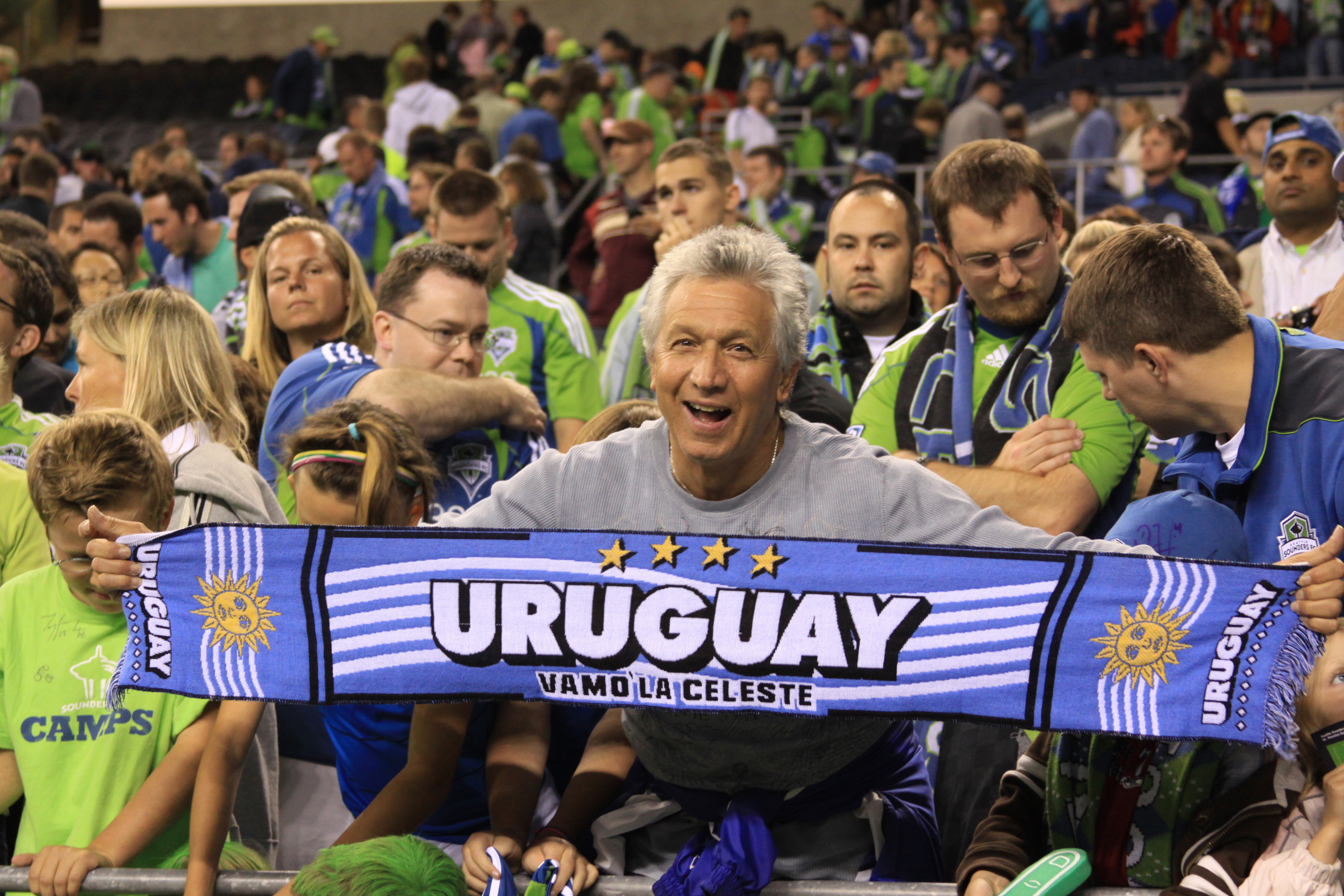 Ahora es contra “las chivas”