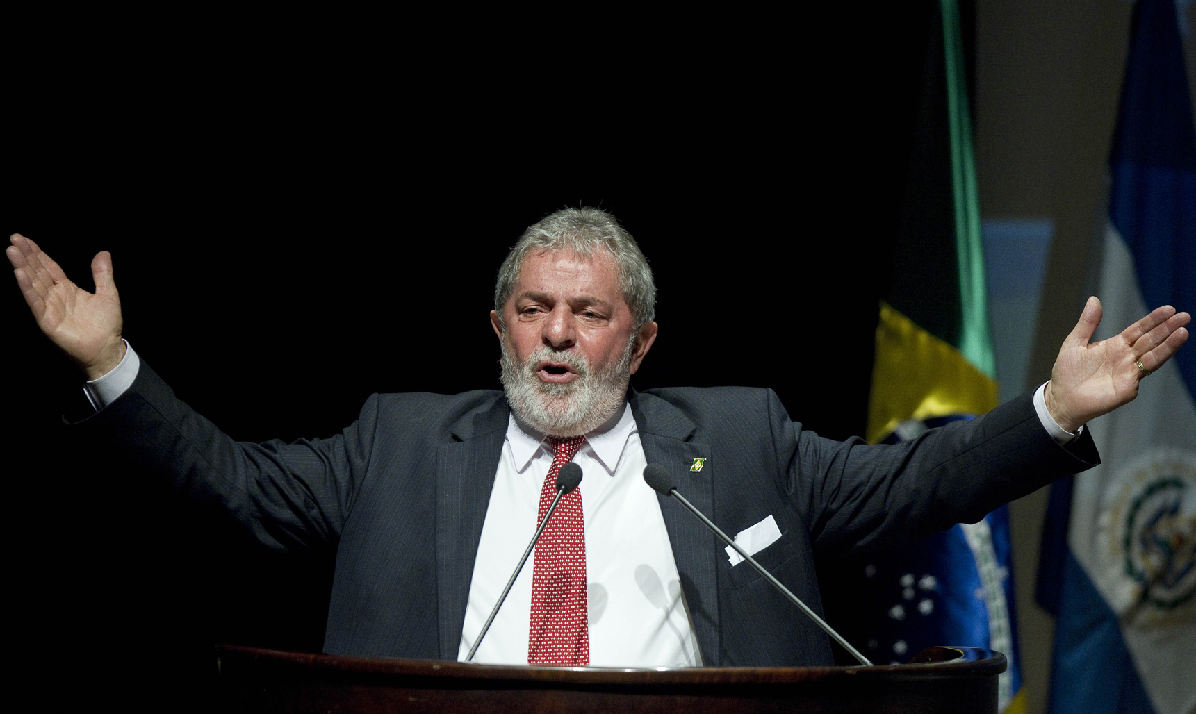 Anfitrion del pr&oacute;ximo mundial en apuros