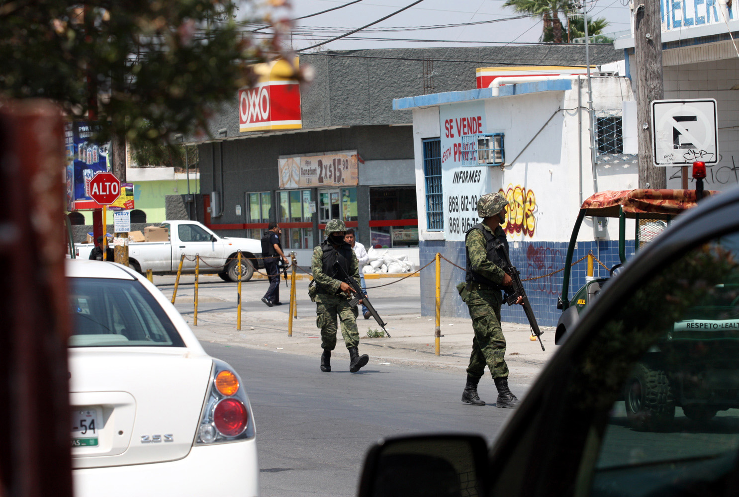 Doce heridos por explosiones en la frontera con Mexico