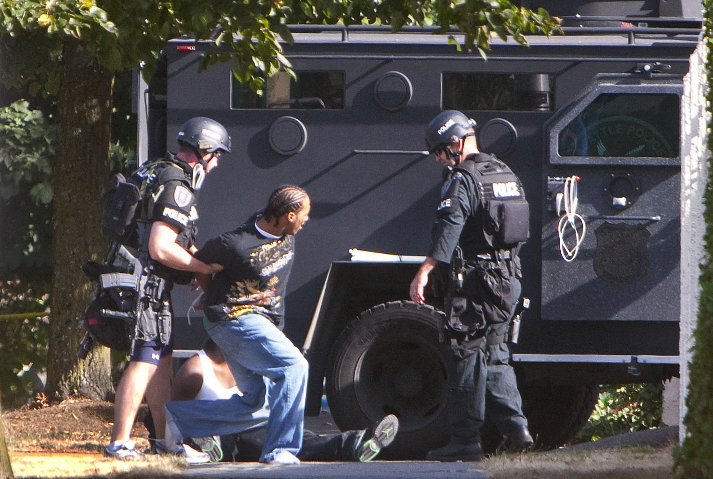 Cinco muertos en encuentros con la polic&iacute;a local