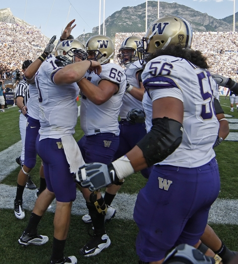 Huskies fallan en su primer partido