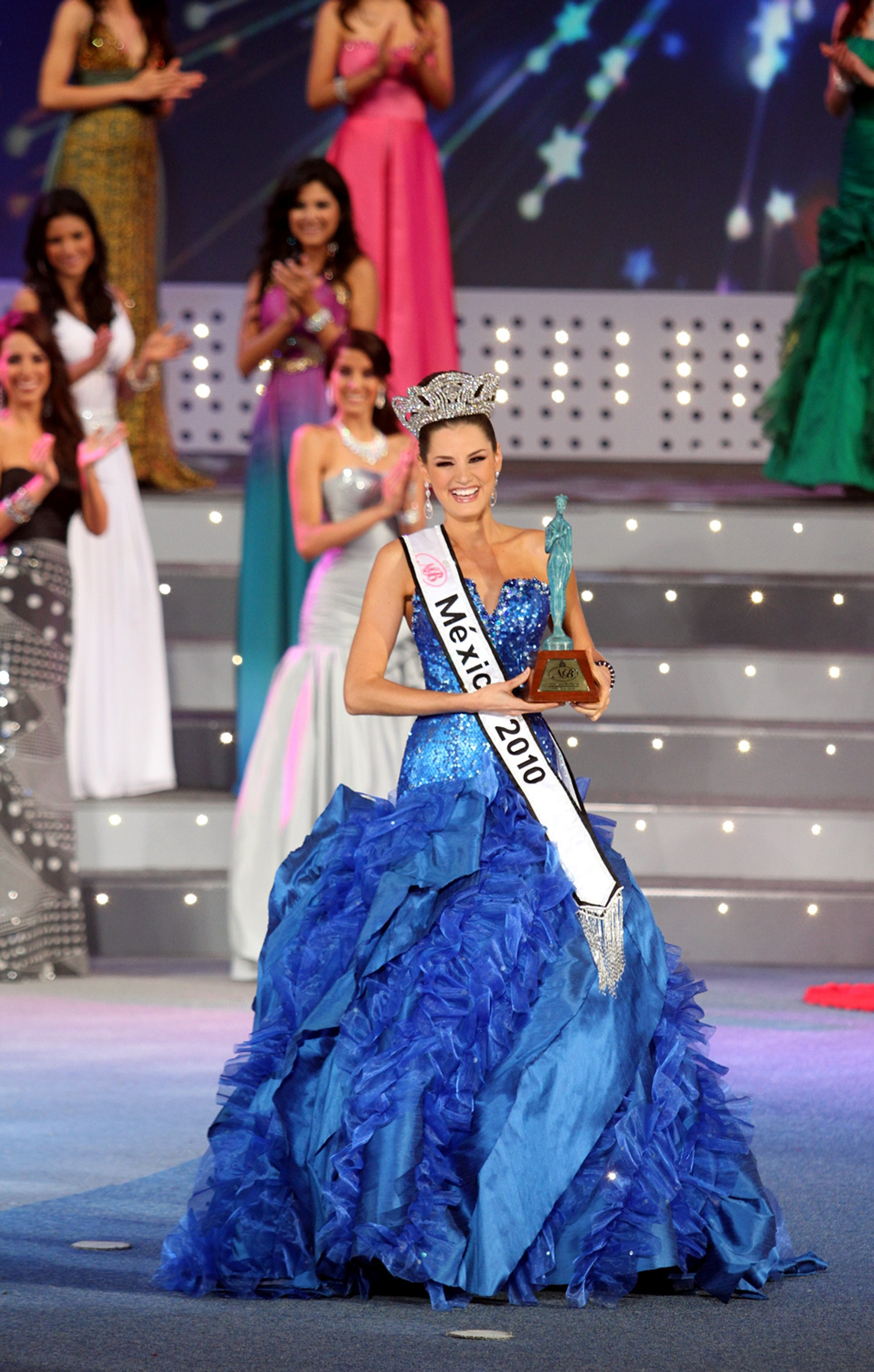 Corona Nuestra Belleza a Jalisco y NL