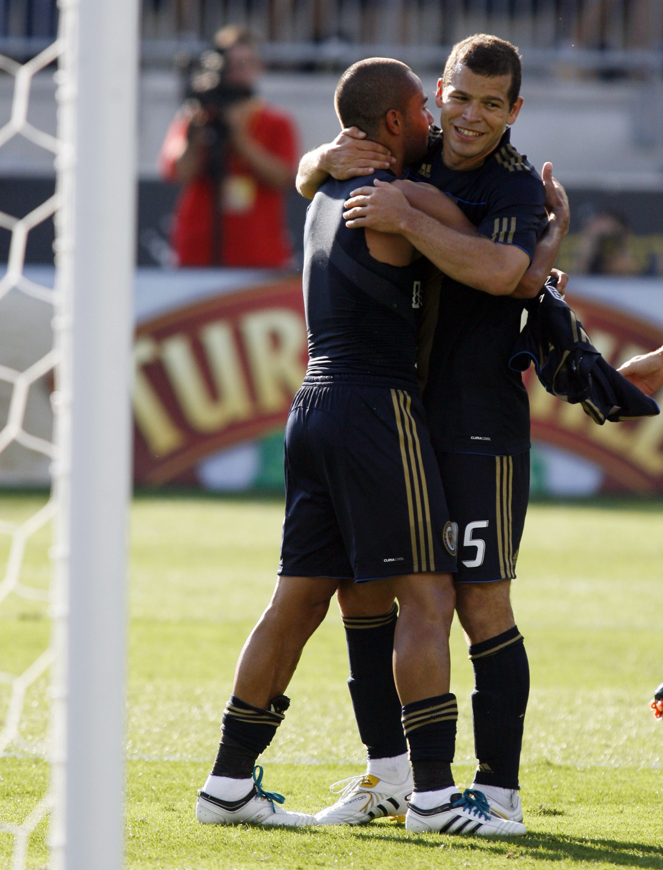 Moreno y Fred "entierran" a Chivas USA