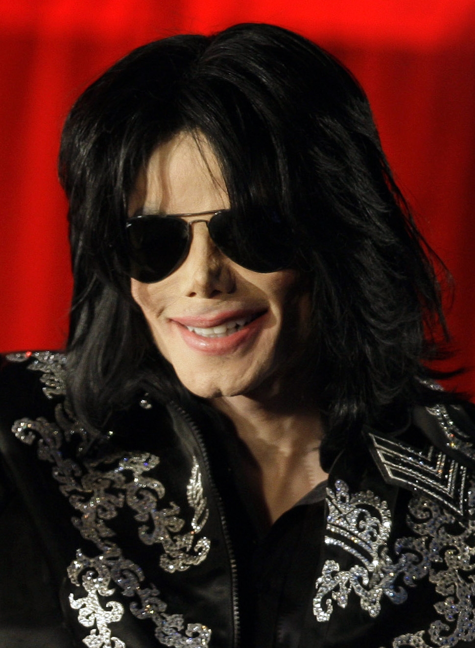 Piden abrir registros financieros de Michael Jackson