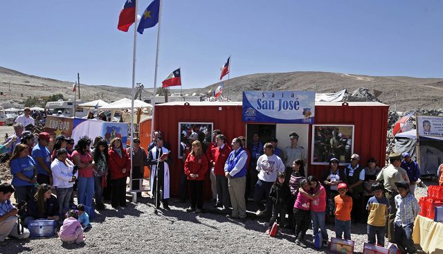 Mineros chilenos siguen atrapados
