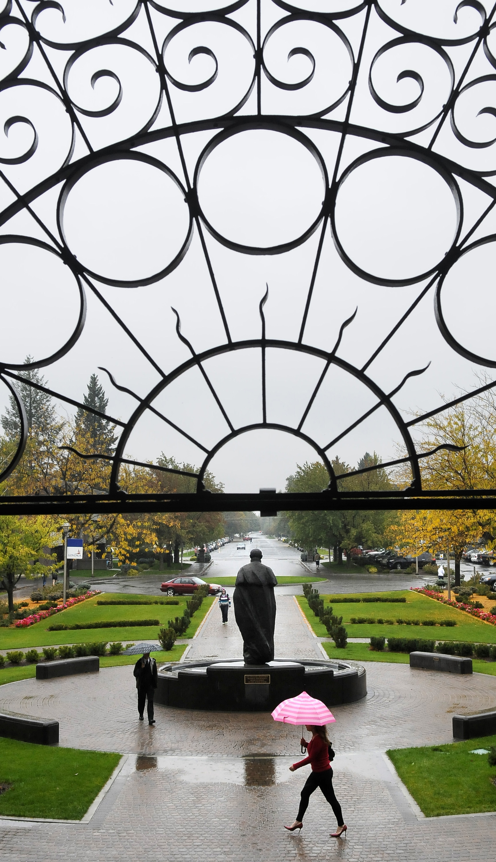 12 estudiantes son hallados inconcientes durante fiesta