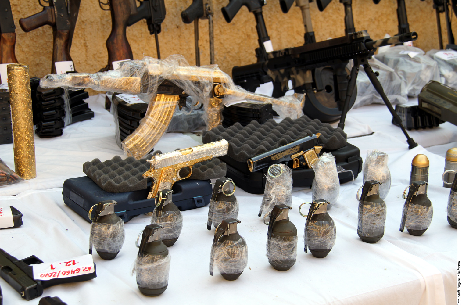 Decomisan Explosivos