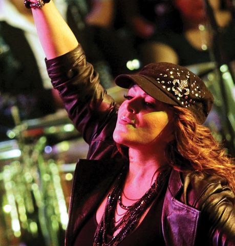 Jenni en el candelero