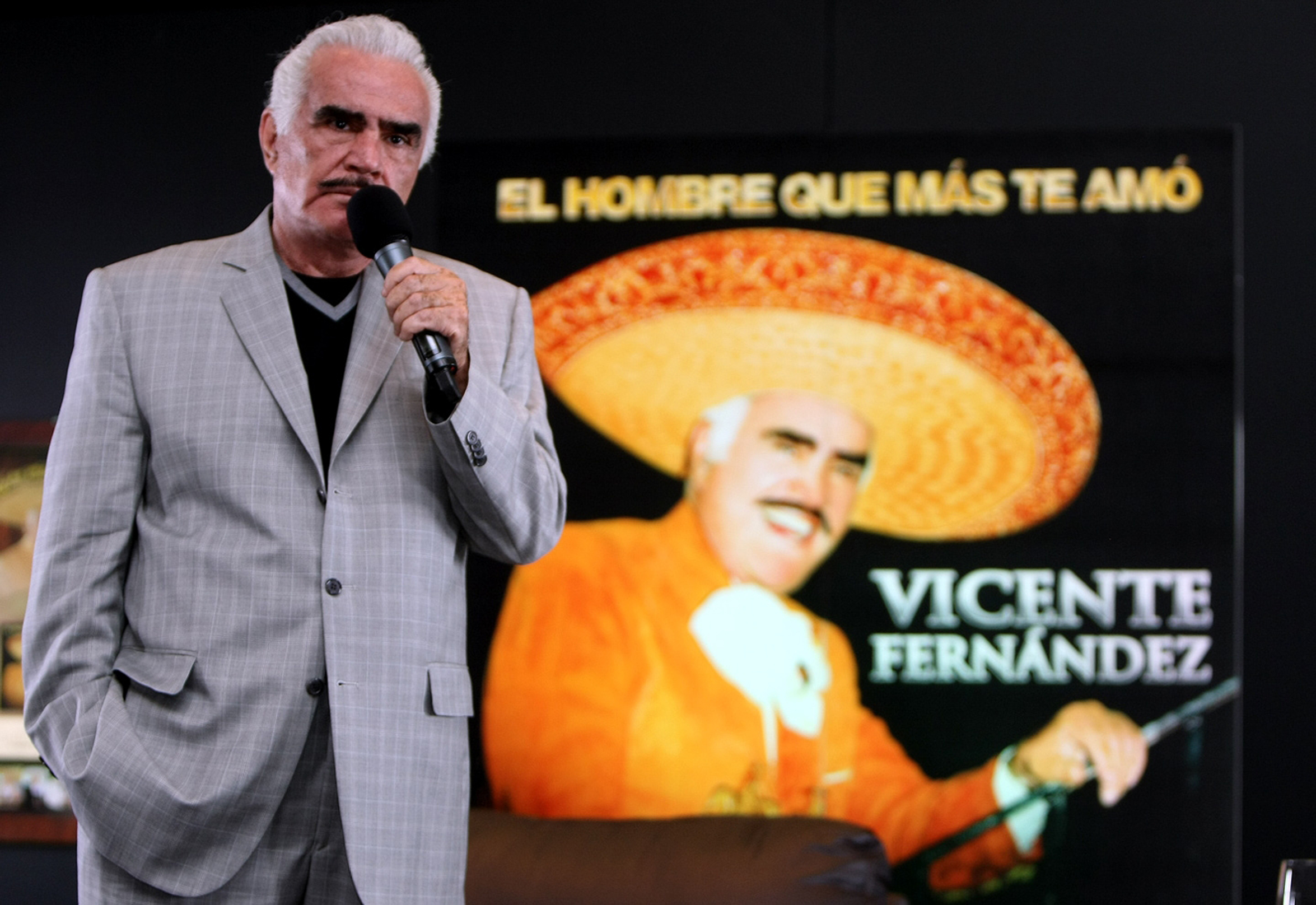 Chente ya no cantara con Juan Gabriel