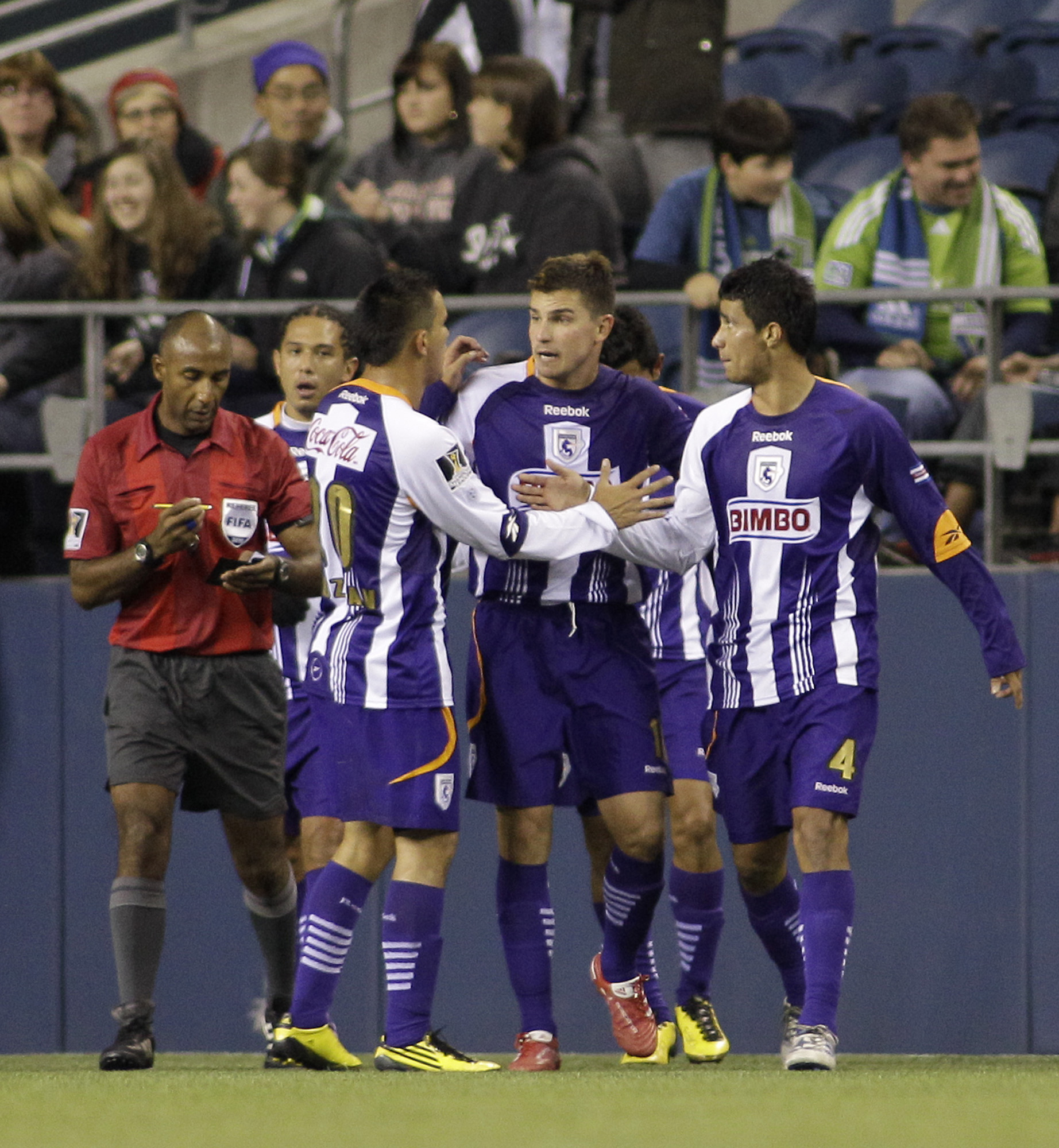 CONCACAF tendr&aacute; rivalidades regionales