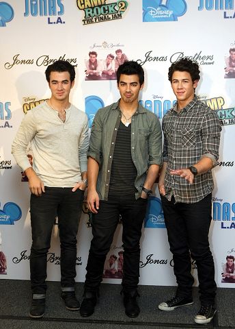 Cancela Disney serie a Jonas LA