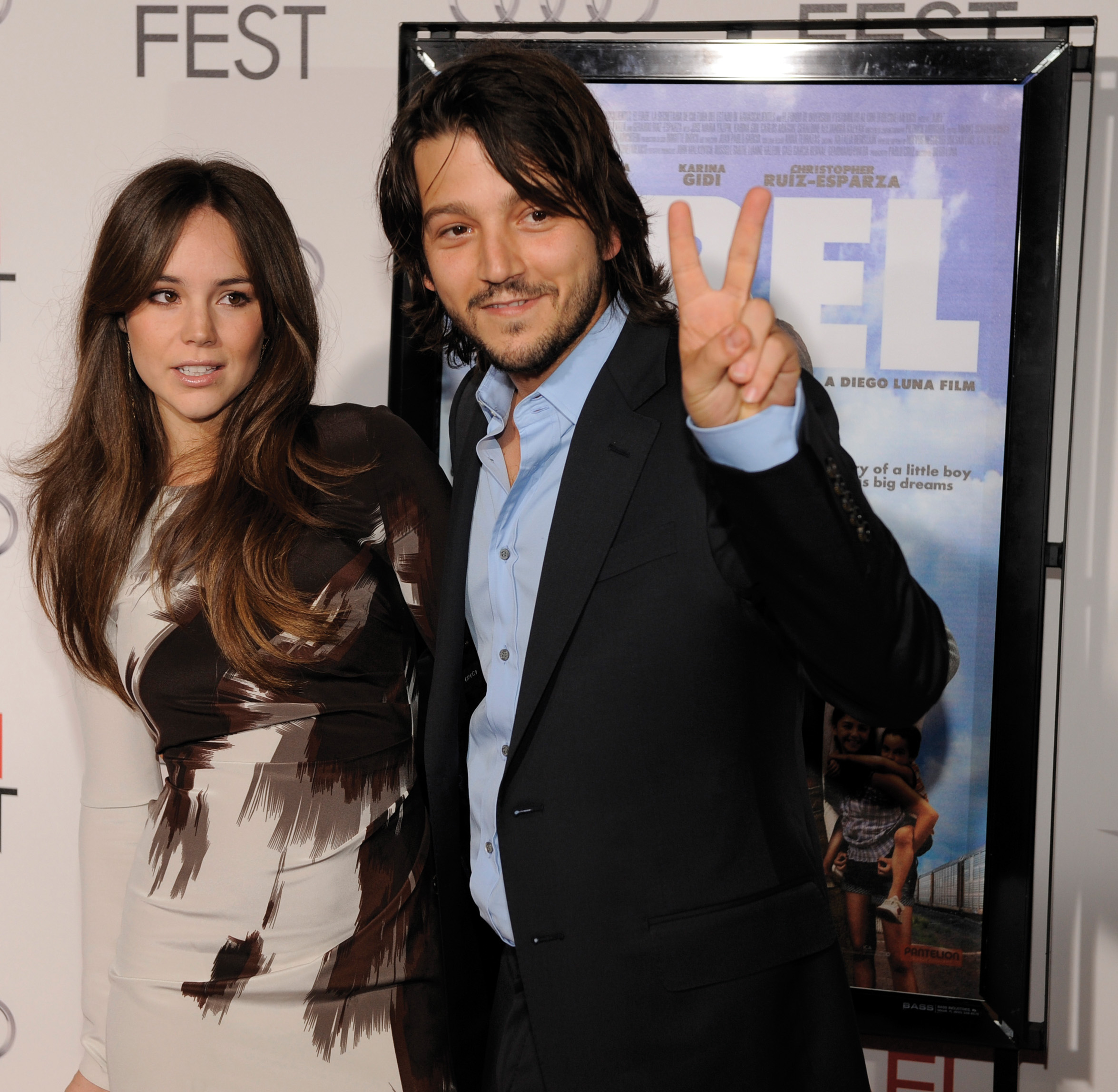 Diego Luna: Ve el cine como posible agente de cambio en M&eacute;xico