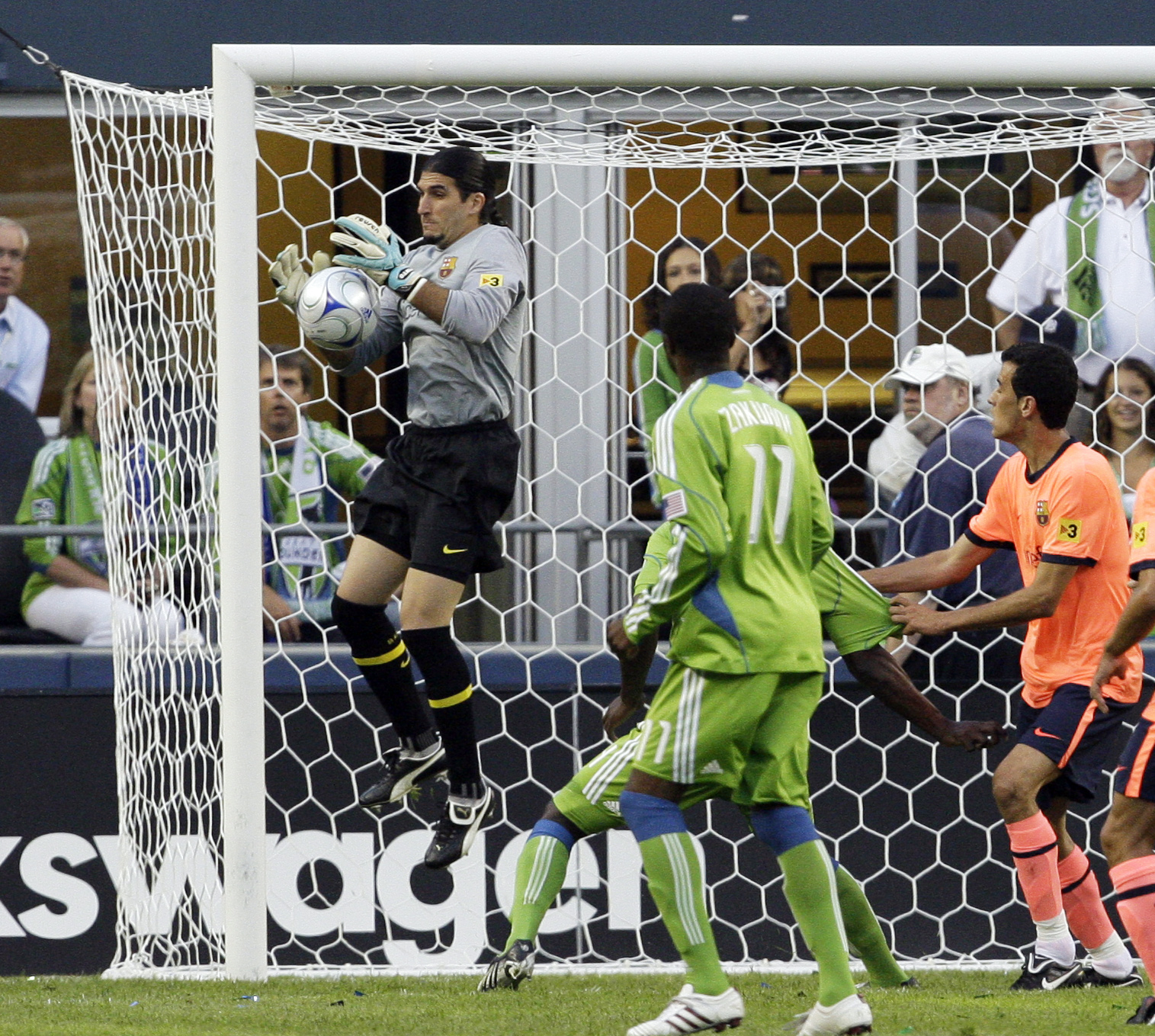 Portero suplente del Barcelona suspendido 2 partidos