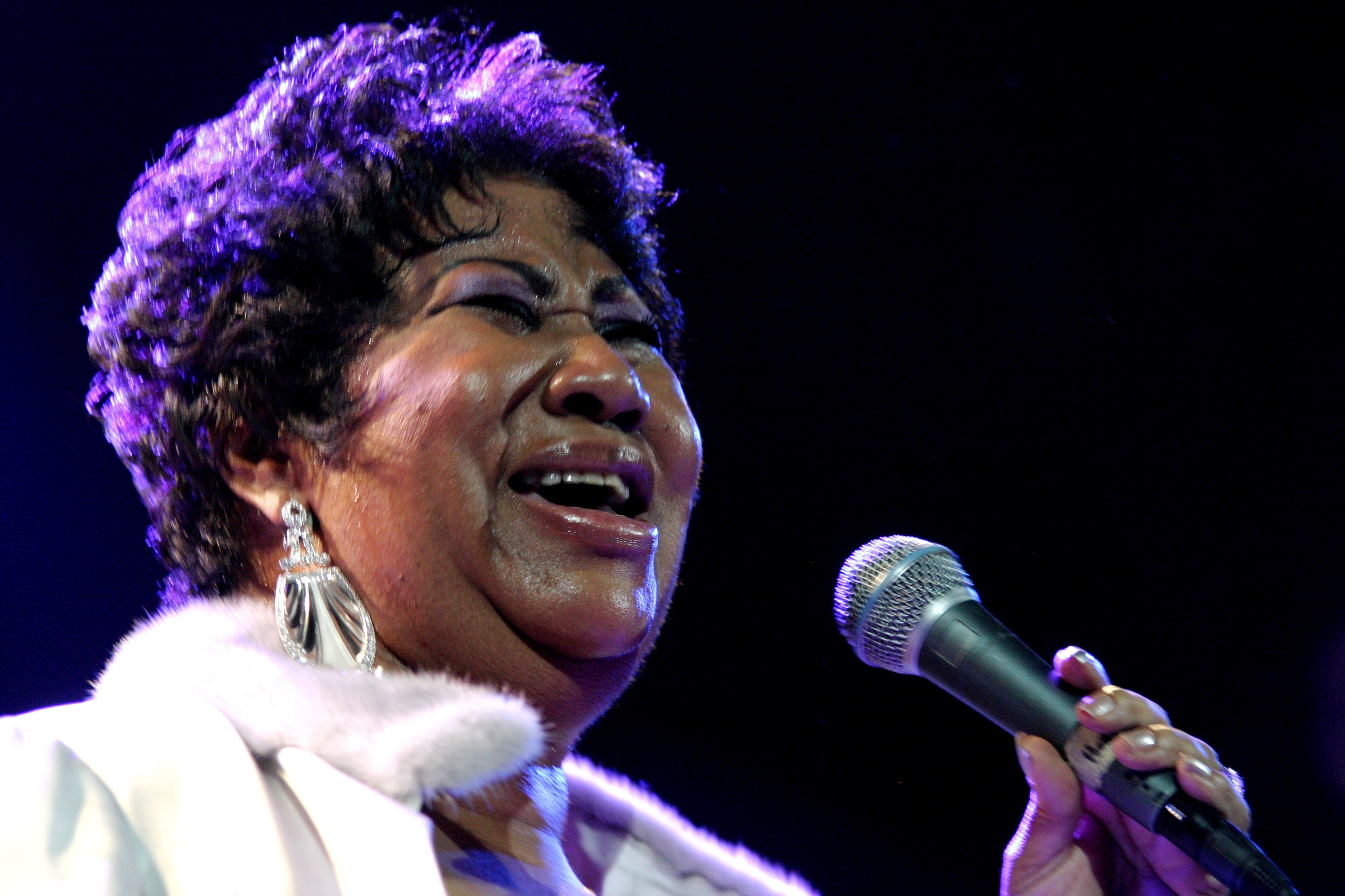 Realizan vigilia por salud de Aretha Franklin