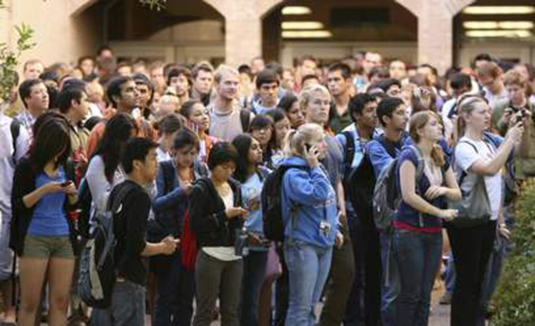 Estudiantes extranjeros sufren abusos en EEUU