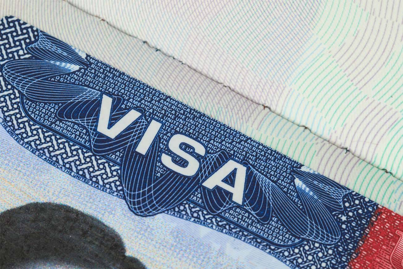 El Centro Nacional de Visas me dijo que cancelará mi petición si no los contacto. ¿Qué puedo hacer?