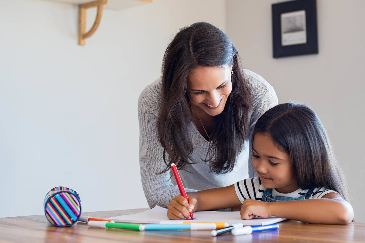 Educar a nuestros hijos: ¿En el hogar, en la escuela o en ambos lugares?