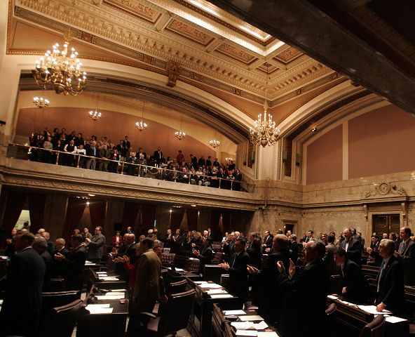 ¿SE HABLARA (OFICIALMENTE) INGLES?