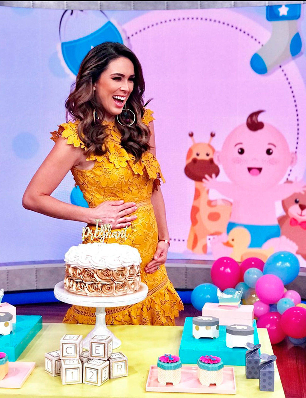 Espera Jacqueline Bracamontes gemelos