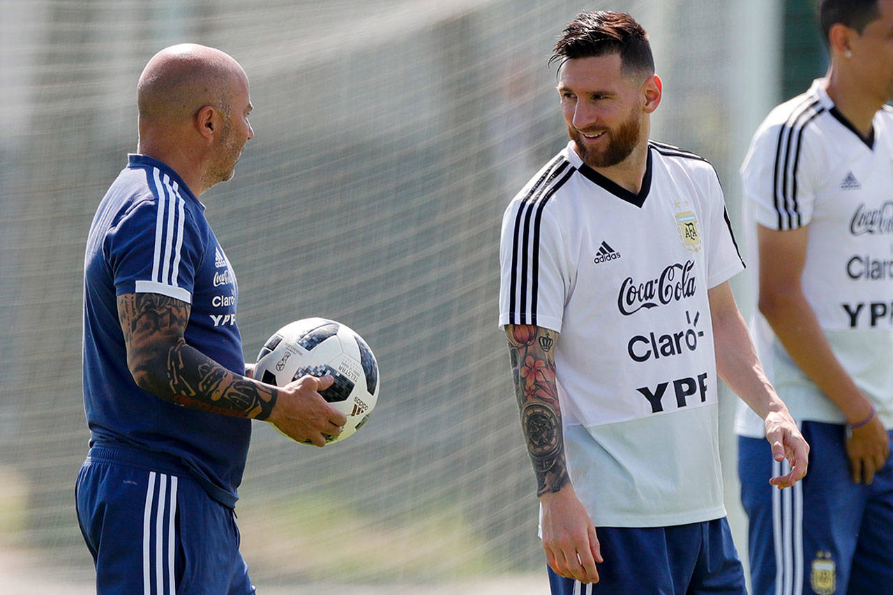 Argentina debate su futuro tras salida de Sampaoli