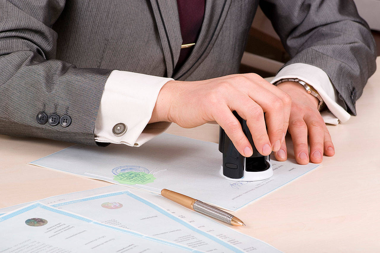 ¿Perjudica mi caso trabajar antes de obtener la Green Card?