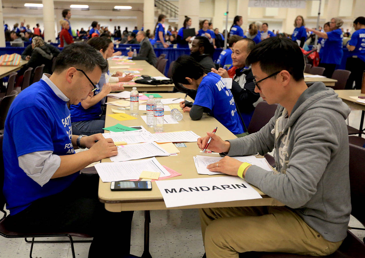 Alcaldesa Durkan pide a USCIS reducir solicitudes pendientes de ciudadanía, el “segundo muro” para inmigrantes locales