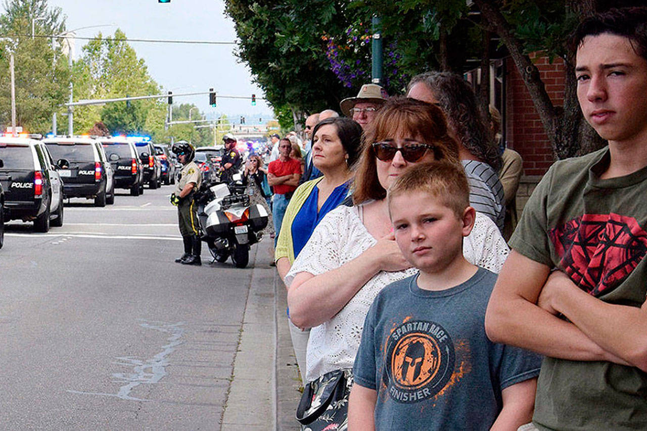 ¿Debería Emiliano García, de 16 años, ser acusado de asesinato en la muerte del oficial Diego Moreno?