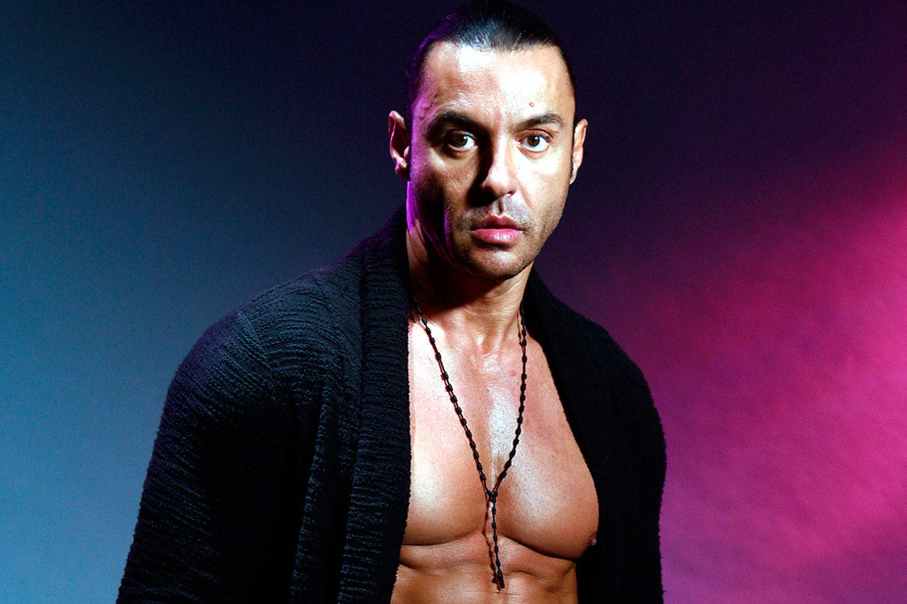 Le sobra energía a Latin Lover