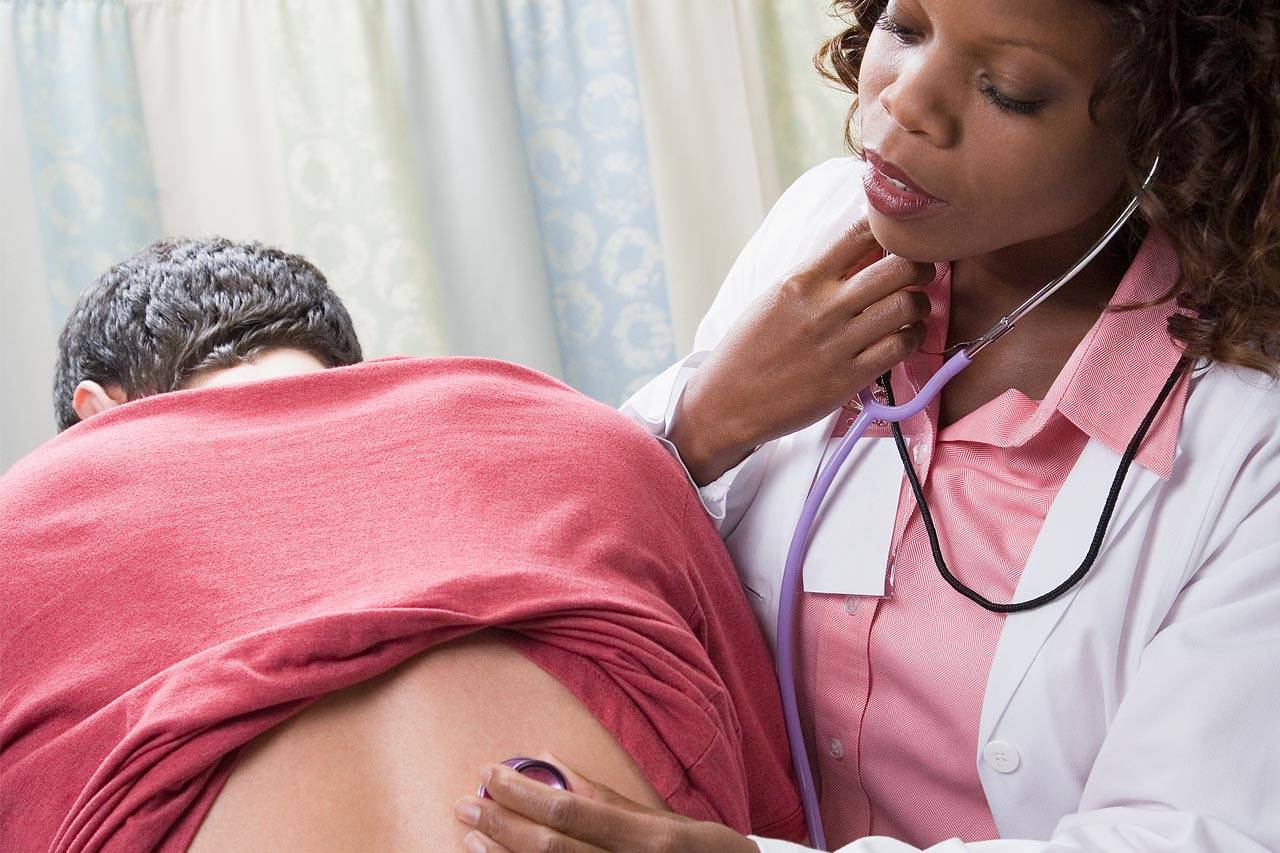 Servicios dentales, visión y médicos ofrecidos gratis a personas necesitadas