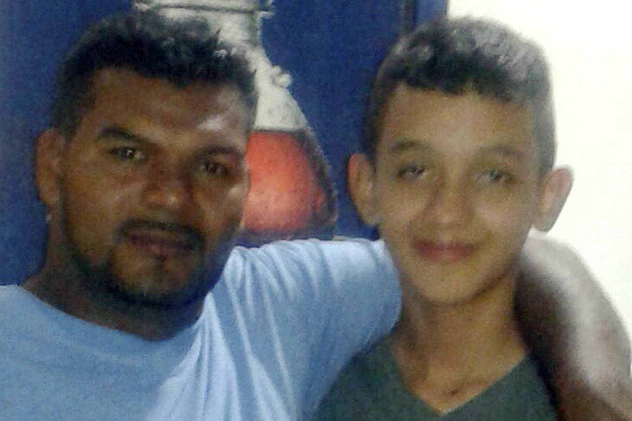 Denuncias de abuso apremian a EEUU para reunir a familias